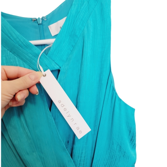 🆕️ Adelyn Rae Kenziee Jumpsuit - Picture 10 of 16